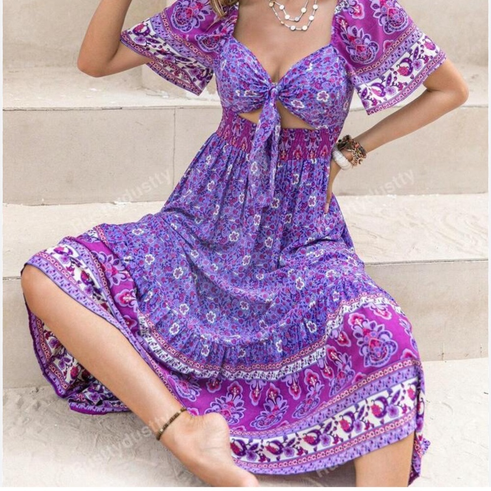 Boho Floral Maxi Dress – Fun & Flattering